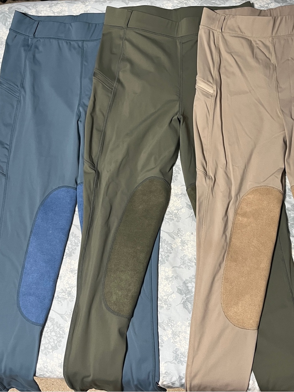 🐴 Lot of 3 Santiny Knee Patch Breeches 🏇